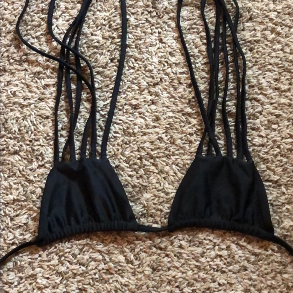 Black strapped bikini top